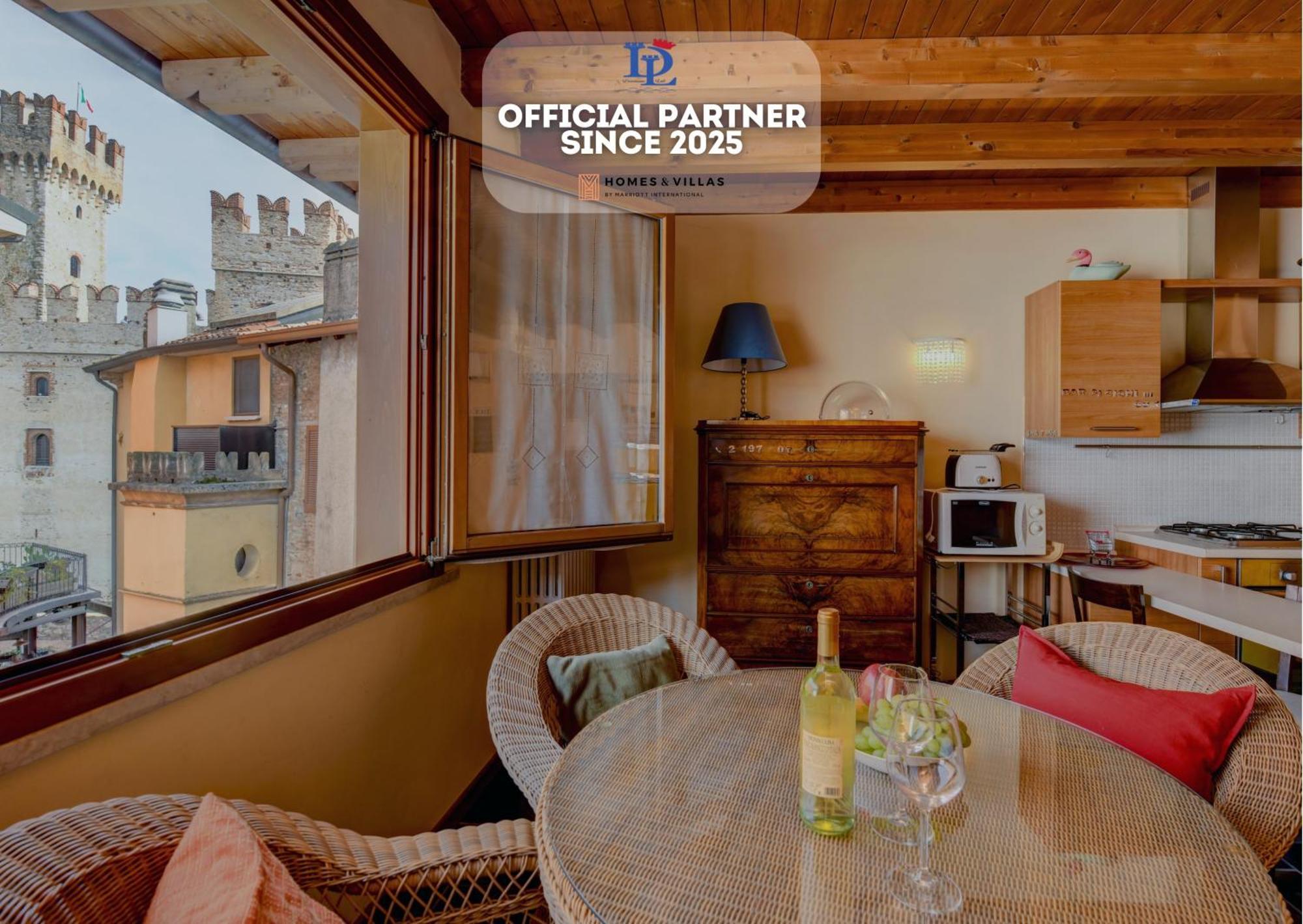 Desenzanoloft Official Partner Marriott Homes & Villas -Penthouse Never Say Never Sirmione Castle View Экстерьер фото