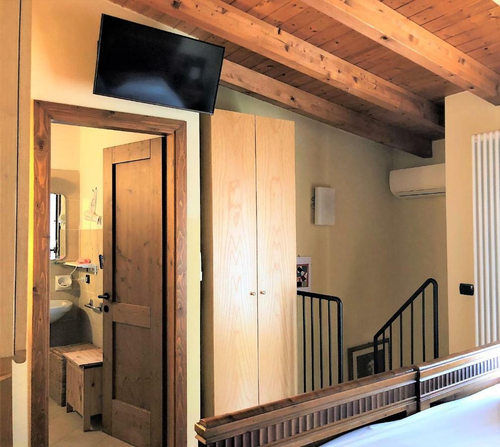 Desenzanoloft Official Partner Marriott Homes & Villas -Penthouse Never Say Never Sirmione Castle View Экстерьер фото